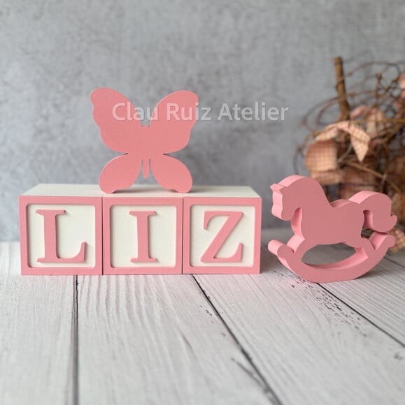 Cavalinho de Balanço +borboleta+ Cubos 6x6cm Decoração Bebê
