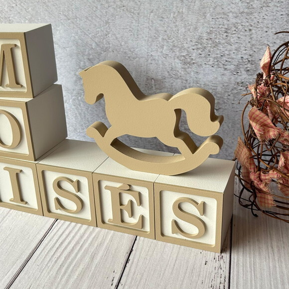Cavalinho de Balanço 12cm + Cubos 6x6cm Ts Decoração Bebê