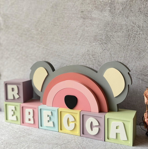 Coala Arco Íris +cubos 6x6cm Decoração Bebê