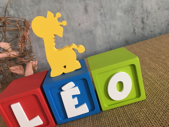 CUBOS POCOYO 6x6cm + Girafinha