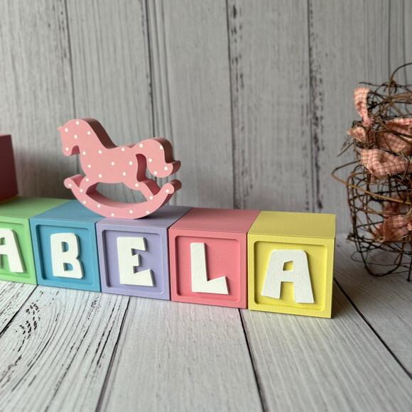 Decoração Bebê - Cubos 6x6cm + 1 Cavalinho de Balaço