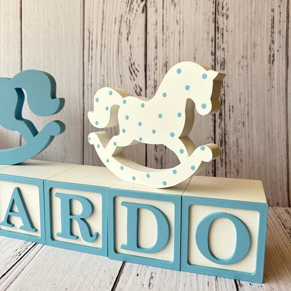 Decoração Bebê - Cubos 6x6cm + Cavalinho de Balaço
