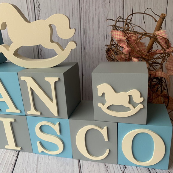 Decoração Bebê - Cubos 6x6cm + Cavalinho de Balaço