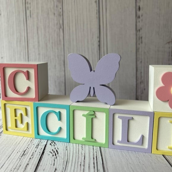 Decoração Bebê - Cubos 6x6cm Candy Ts + Borboleta