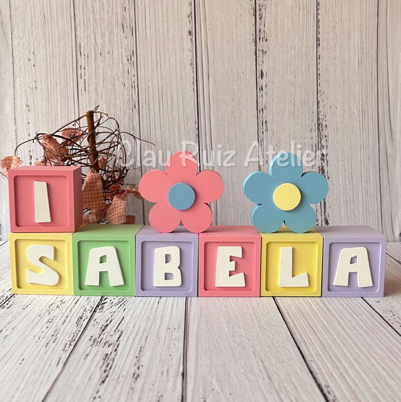 Decoração Bebê - Cubos 6x6cm Candy Ts + Dupla de Flor