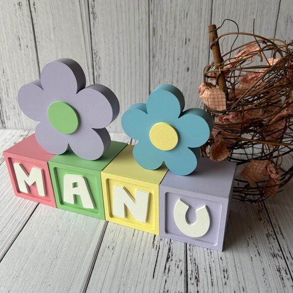 Decoração Bebê - Cubos 6x6cm Candy Ts + Dupla de Flor