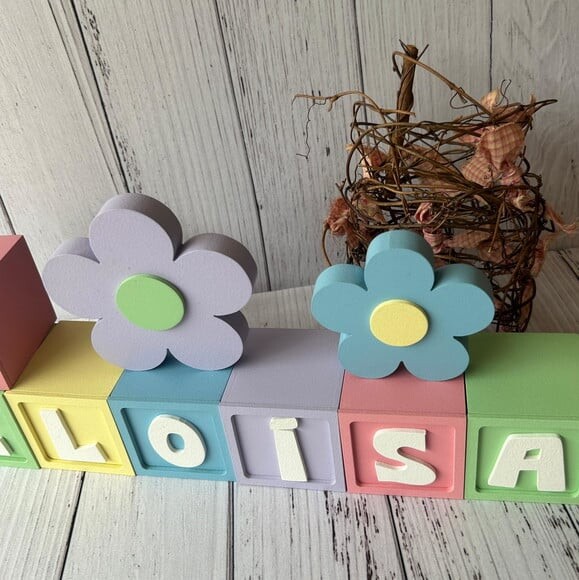 Decoração Bebê - Cubos 6x6cm Candy Ts + Dupla de Flor
