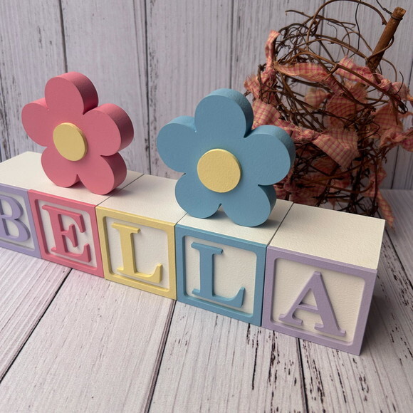 Decoração Bebê - Cubos 6x6cm Candy Ts + Dupla de Flor