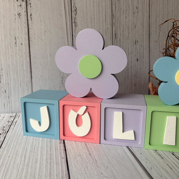 Decoração Bebê - Cubos 6x6cm Candy Ts + Dupla de Flor