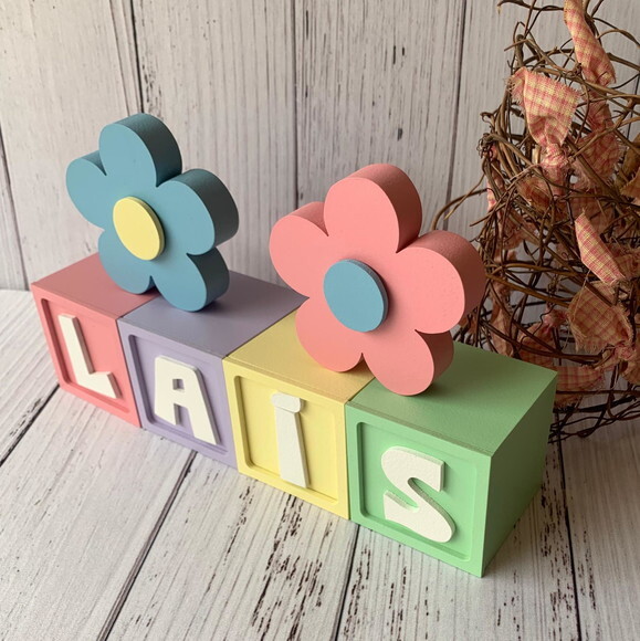 Decoração Bebê - Cubos 6x6cm Candy Ts + Dupla de Flor