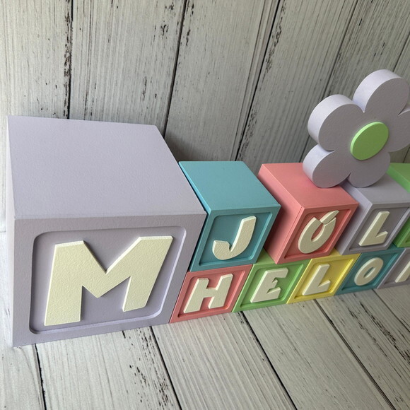Decoração Bebê - Cubos 6x6cm Candy Ts + Dupla de Flor