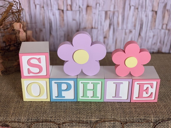 Decoração Bebê - Cubos 6x6cm Candy Ts + Dupla de Flor