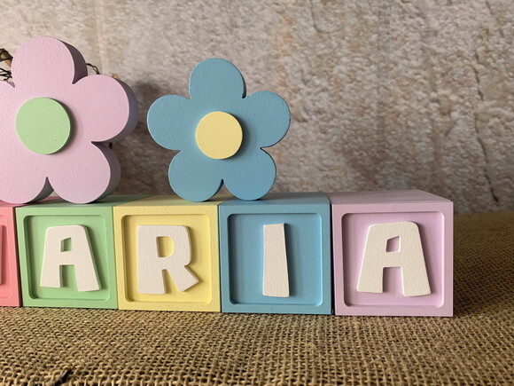 Decoração Bebê - Cubos 6x6cm Candy Ts + Dupla de Flor