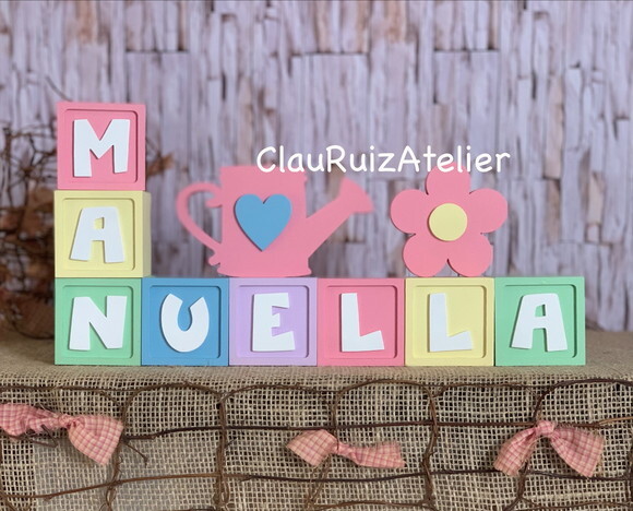 Decoração Bebê - Cubos 6x6cm Candy Ts + Flor Mesa