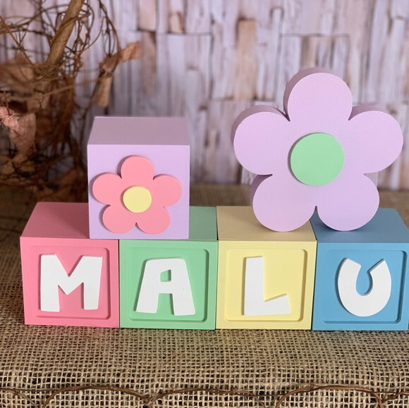 Decoração Bebê - Cubos 6x6cm Candy Ts + Flor Mesa