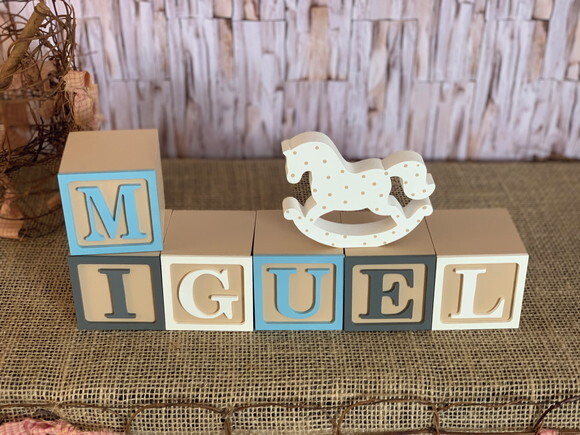 Decoração Bebê - Cubos 6x6cm Ts + Cavalinho de Balanço