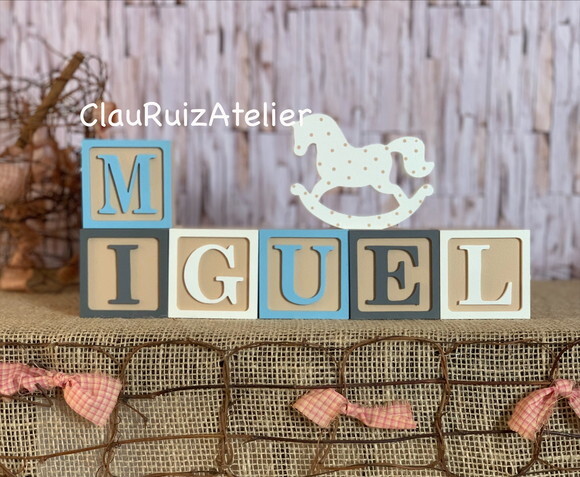 Decoração Bebê - Cubos 6x6cm Ts + Cavalinho de Balanço