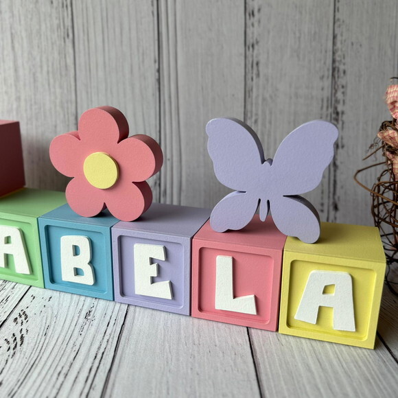 Decoração Bebê Cubos 6x6cm Candy Ts +borboleta e Passarinho
