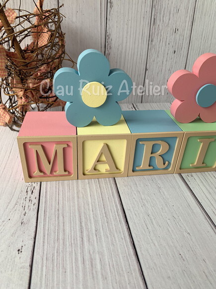 Decoração Bebê Cubos 6x6cm Candyts + 2 Flores Tons Terrosos