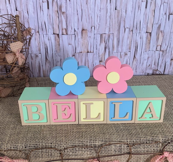 Decoração Bebê Cubos 6x6cm Candyts + 2 Flores Tons Terrosos
