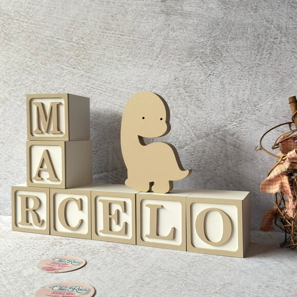 Dinossauro + Nome Personalizado em Cubo Ts Decoração Bebê