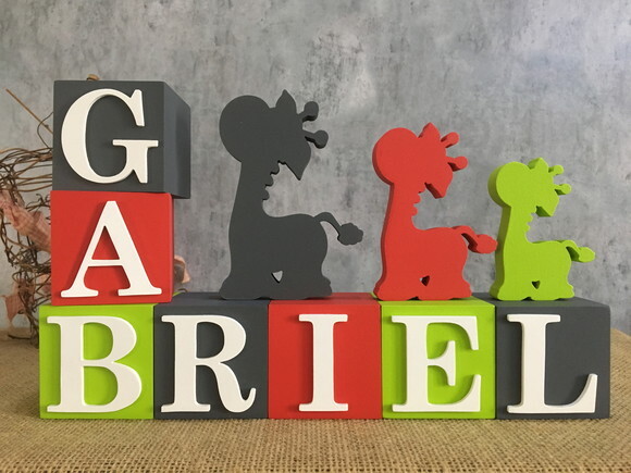 Girafas Trio + Cubos Personalizados com Nome 6x6cm - Bebê
