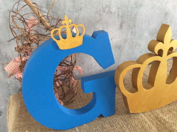 Letras de MDF -Iniciais com Coroa de Mesa