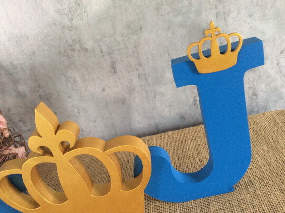 Letras de MDF -Iniciais com Coroa de Mesa
