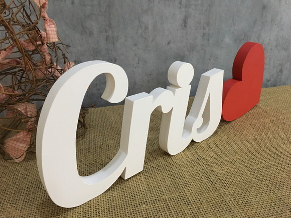 Letras de MDF -Nomes + coração