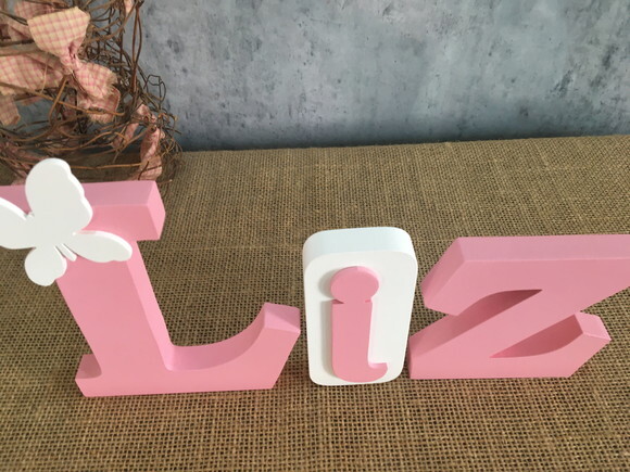 Letras de mdf -nomes Blocos Borboleta