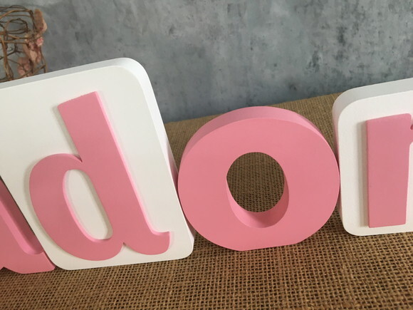 Letras de mdf em Bloco com Borboleta