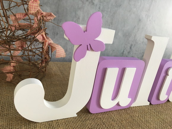 Letras de mdf em Bloco com Borboleta