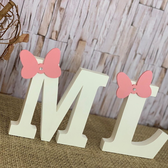 Letras de mdf Iniciais com Laço e Strass - Decoração Bebê