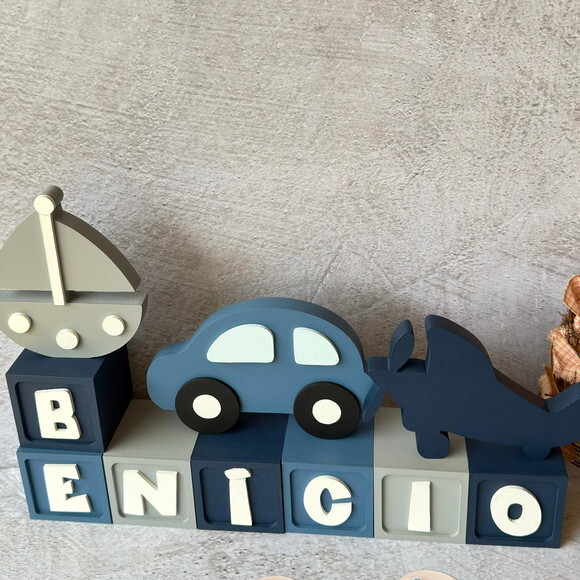 Meios de Transporte + Nomes em Cubo - Decoração Bebê