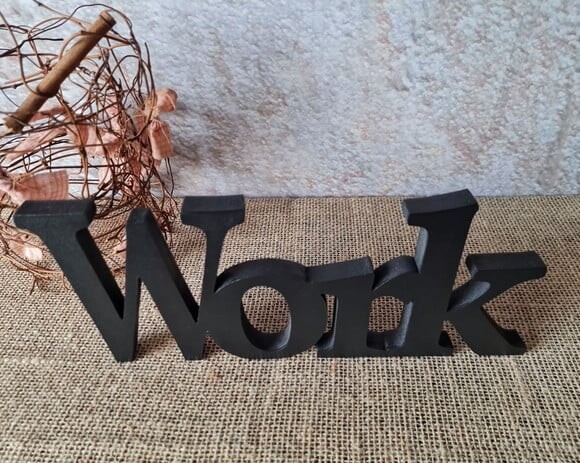 Palavras em MDF - WORK