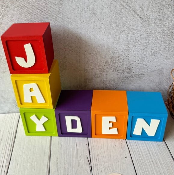 Pocoyo 8x8cm - Decoração de Festa Infantil