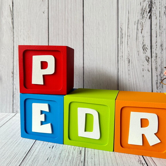 Pocoyo 8x8cm - Decoração de Festa Infantil