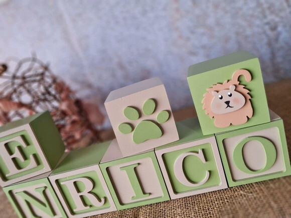 Tema Safari Cubos com Nome Decoração Bebê e Maternidade 6cm