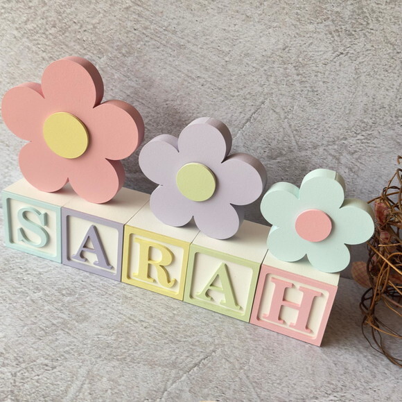 Tons Pastel Cubos 6x6cm e Trio de Flor Decoração Bebê
