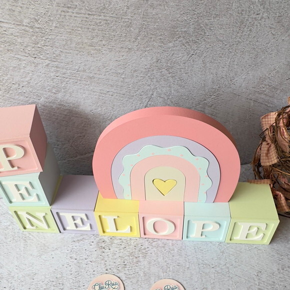 Tons Pastel Cubos 6x6cm Ts + Arco Íris Boho - Decoração Bebê