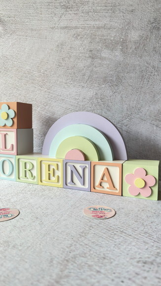 Tons Pastel Cubos 6x6cm Ts + Arco Íris. Decoração Bebê