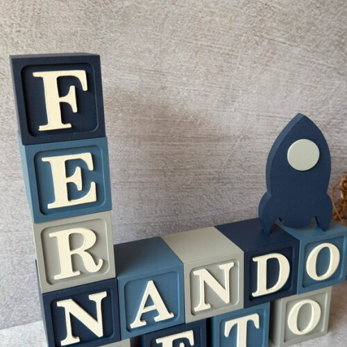 Astronauta- Cubos 6x6cm + Foguete Decoração Bebê