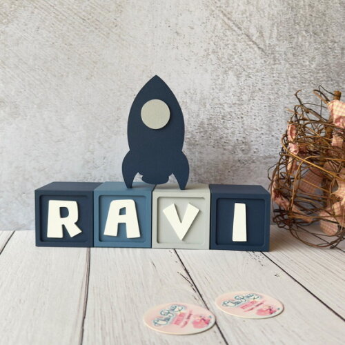 Astronauta- Cubos 6x6cm + Foguete Decoração Bebê