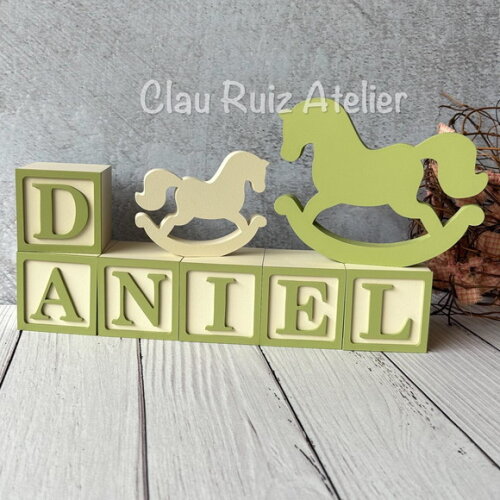 Cavalinho de Balanço + Cubos 6x6cm Ts Decoração Bebê