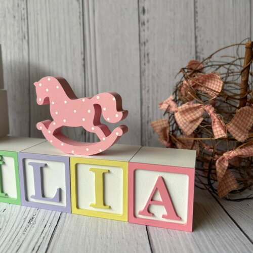 Cavalinho de Balanço + Cubos 6x6cm Ts Decoração Bebê