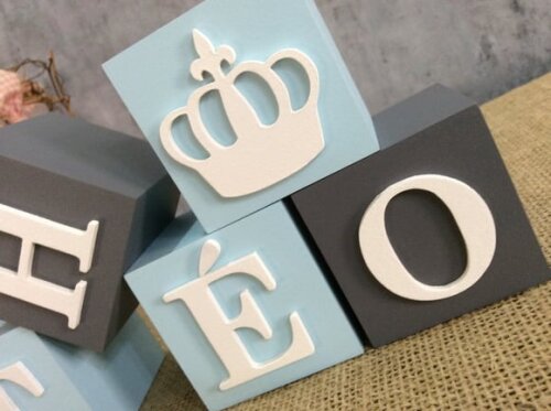 Cubos Decorativos com Coroa 6x6cm