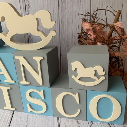 Decoração Bebê - Cubos 6x6cm + Cavalinho de Balaço