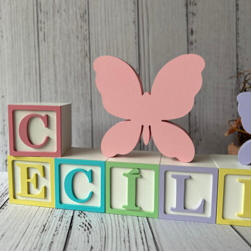 Decoração Bebê - Cubos 6x6cm Candy Ts + 2 Borboletas