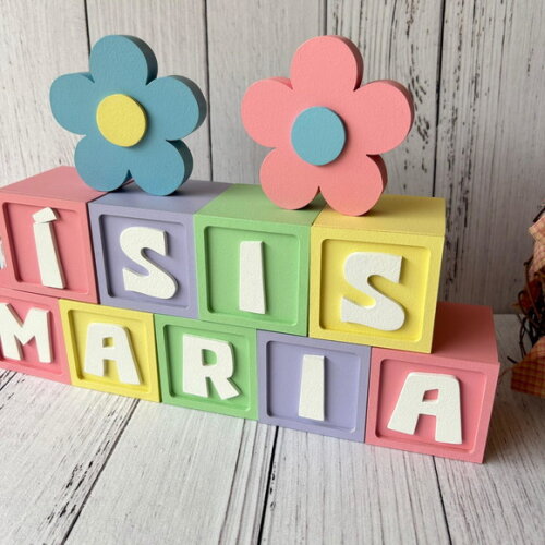 Decoração Bebê - Cubos 6x6cm Candy Ts + Dupla de Flor