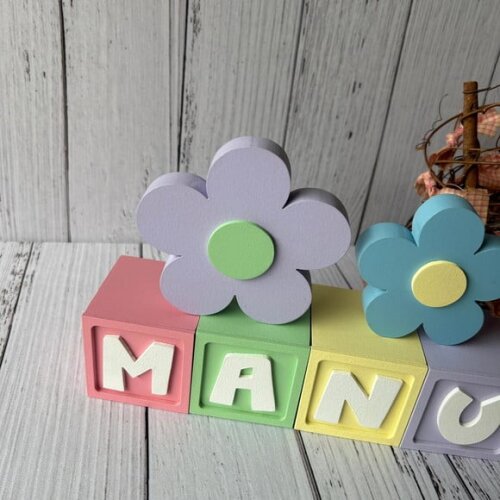 Decoração Bebê - Cubos 6x6cm Candy Ts + Dupla de Flor